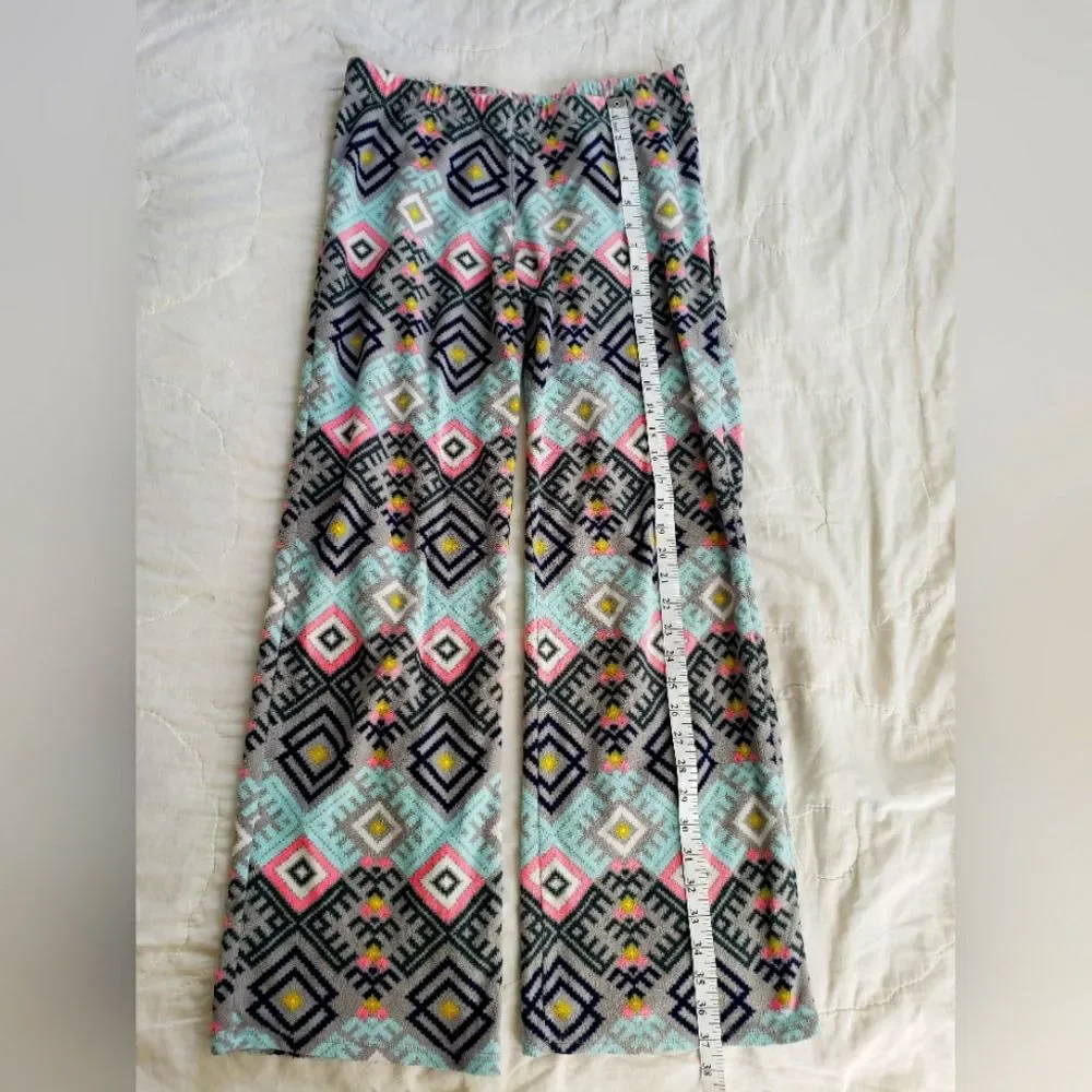 Xhilaration Multicolor Geometric Pattern Pants